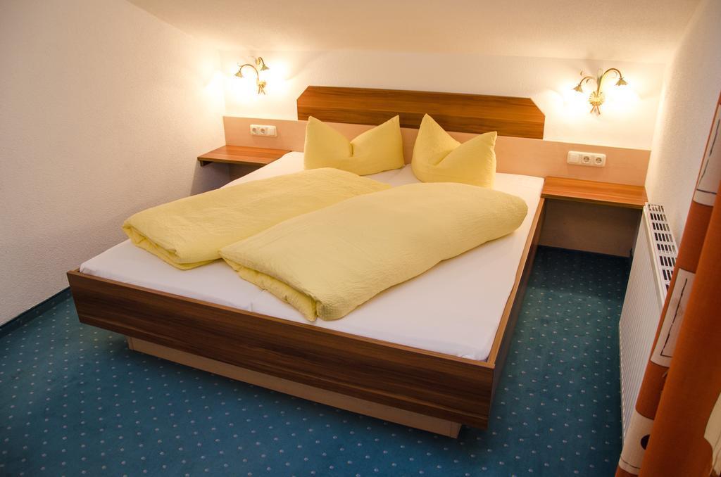 Pezza Lischa Apartment Капл Стая снимка