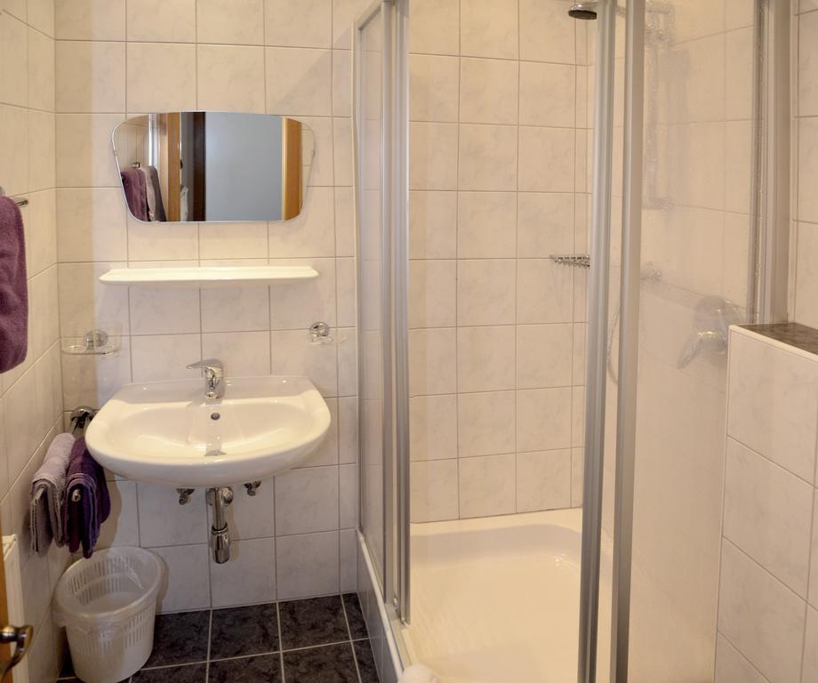 Pezza Lischa Apartment Капл Стая снимка