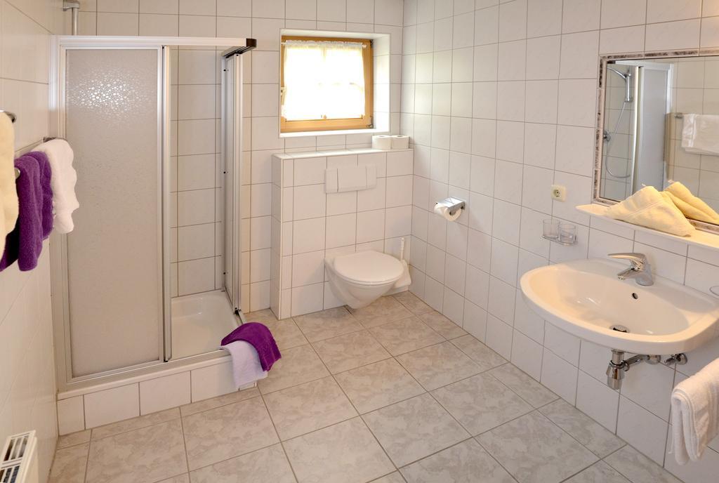 Pezza Lischa Apartment Капл Стая снимка